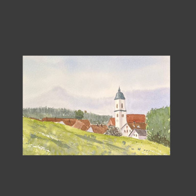 Campos de amapola e iglesia